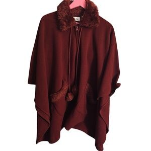 Le Moda Burgundy Fleece Poncho Shawl Cape with Faux Fur Collar